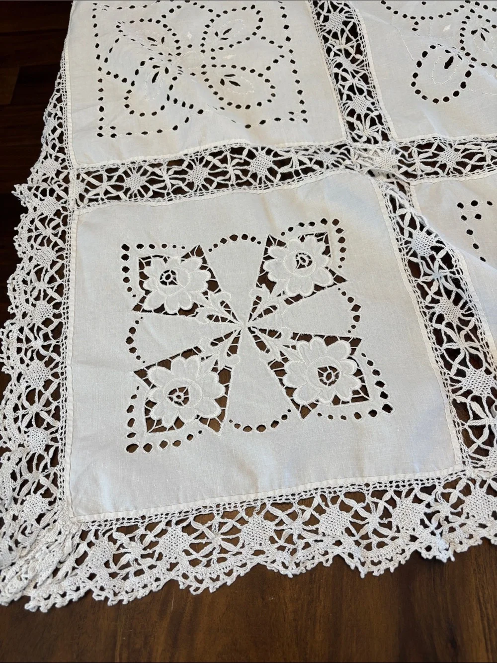 Vintage White Cutwork Lace Table Cloth - Classic Home Dining